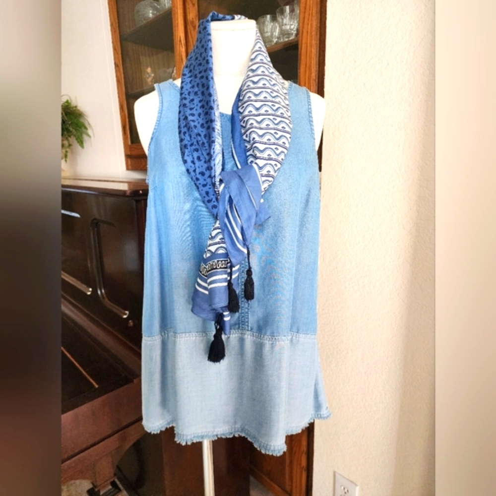 NWOT-J.Jill Soft Two-Tone Denim Tunic!!💙